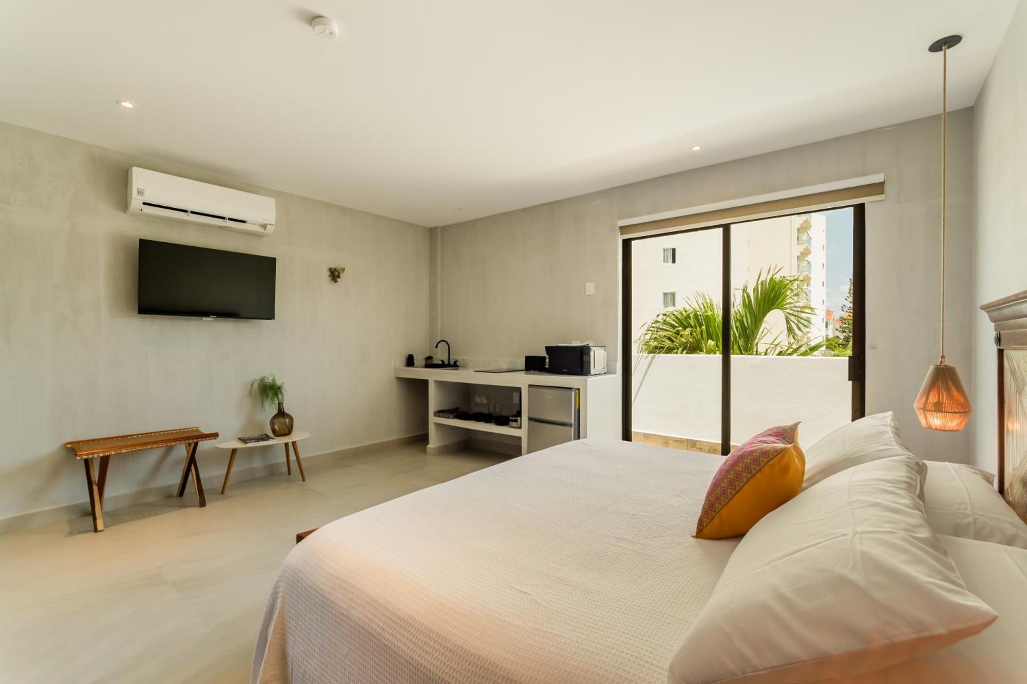 *Casa Aluxes- Guesthouse* Канкун Экстерьер фото