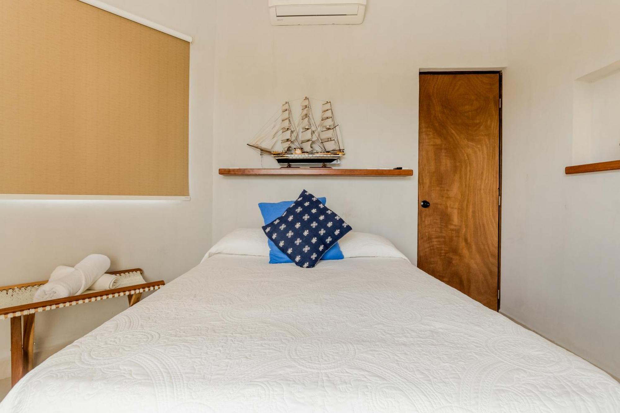*Casa Aluxes- Guesthouse* Канкун Экстерьер фото